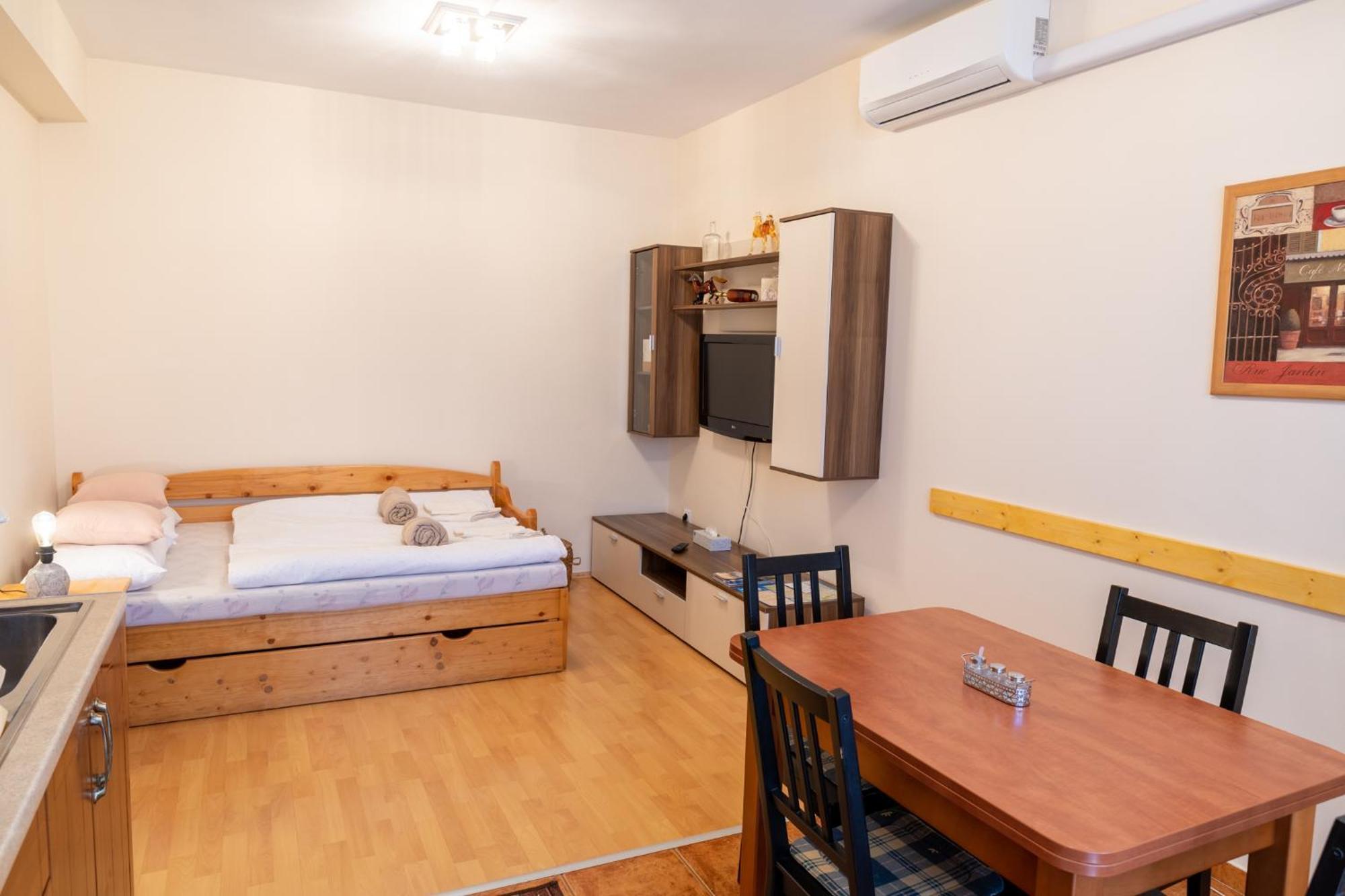 László Apartman - Hajdúszoboszló Esterno foto